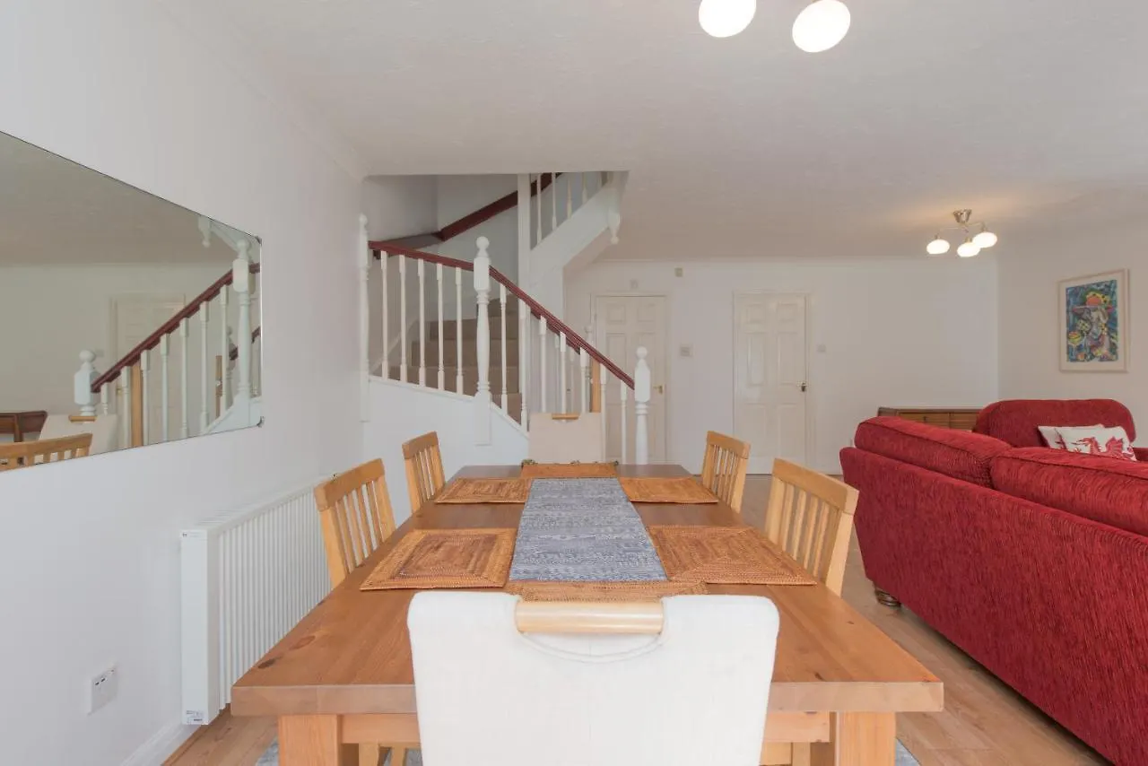 Cardiff Bay Capital Apartment