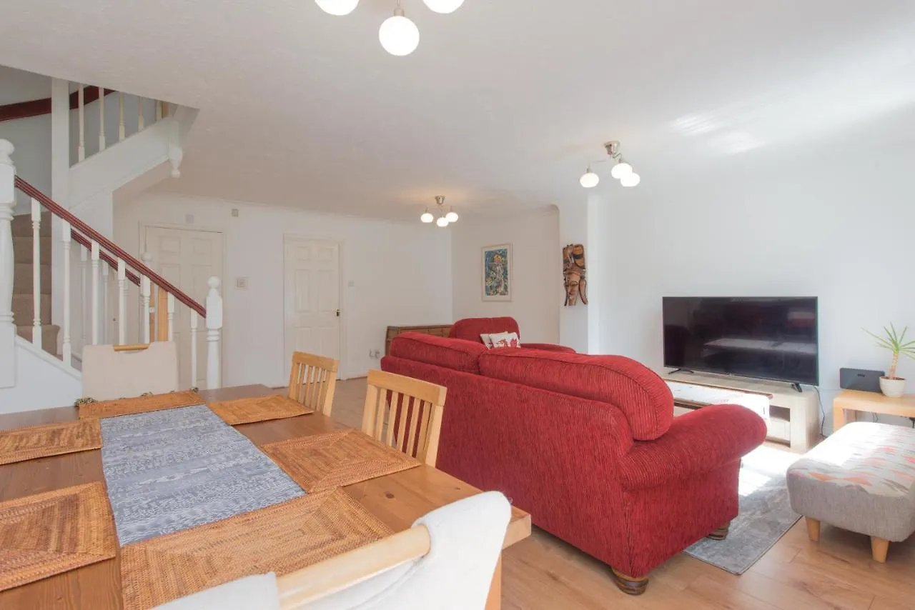 Cardiff Bay Capital Apartment